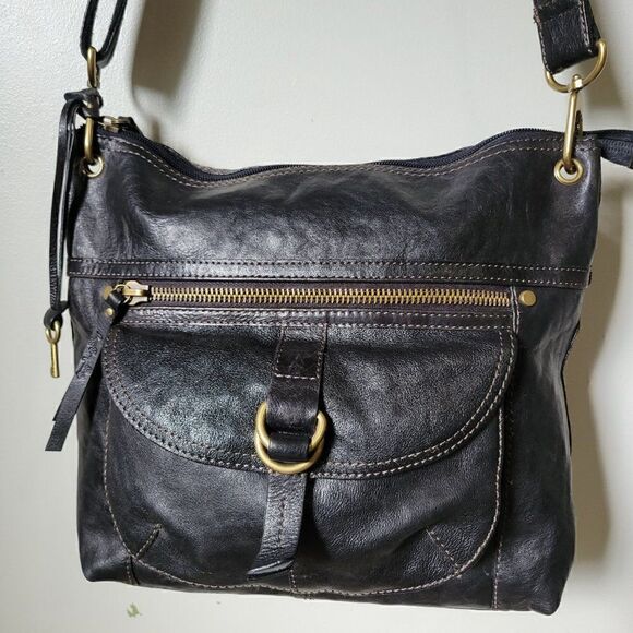 EUC FOSSIL BLACK GENUINE LEATHER SLING BAG MEDIUM - Picture 10 of 16